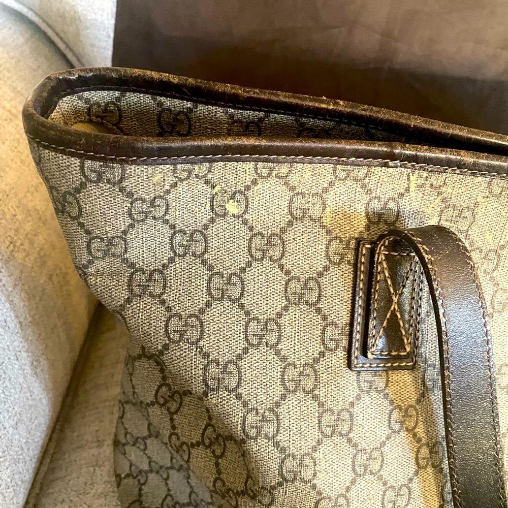 Gucci bag. ❤️ - Picture 2 of 7
